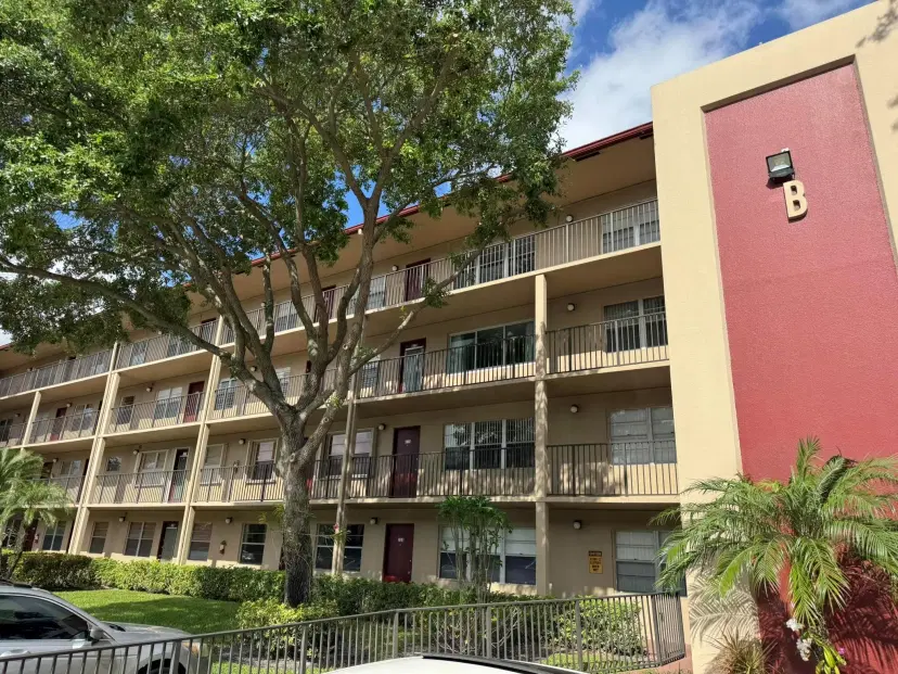 Picture of 850 SW 133Rd Terrace 315B, Pembroke Pines FL 33027