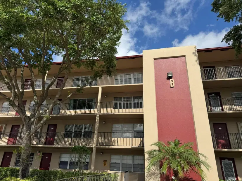 Picture of 850 SW 133Rd Terrace 315B, Pembroke Pines FL 33027