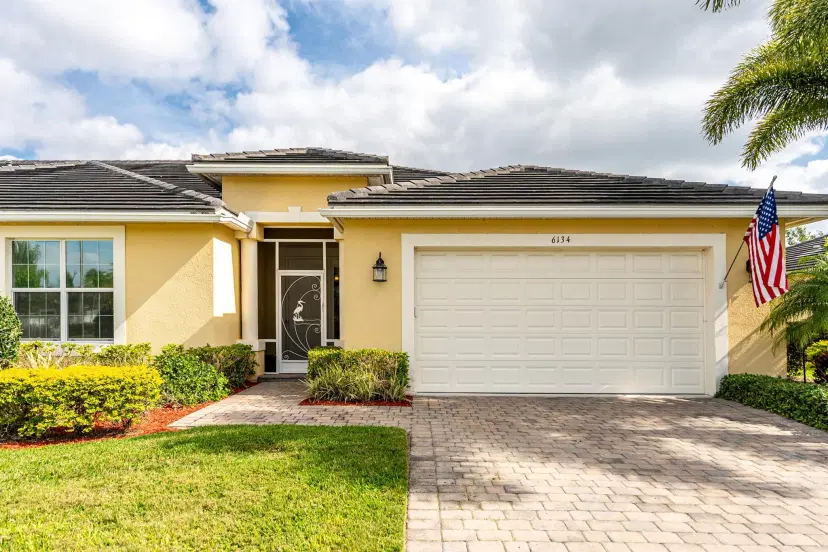 Picture of 6134 NW Cullen Way, Port St Lucie FL 34983