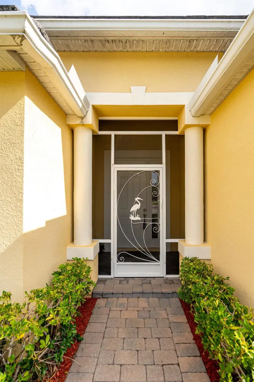Picture of 6134 NW Cullen Way, Port St Lucie FL 34983