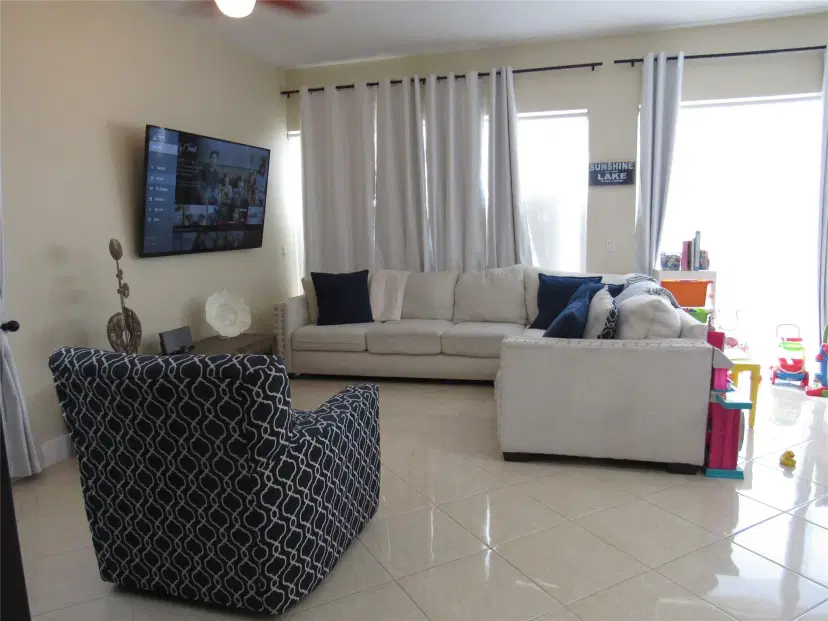 Picture of 11963 Glenmore Dr, Coral Springs FL 33071