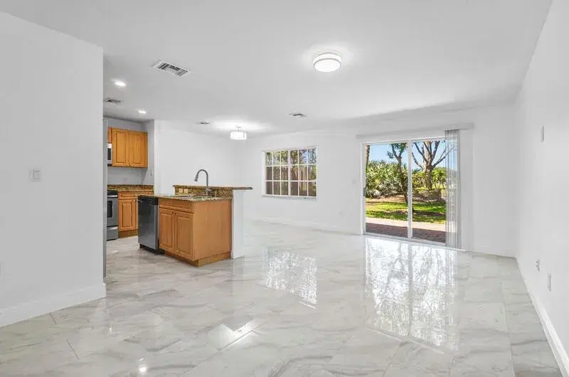 Picture of 6635 Old Farm Trail, Boynton Beach FL 33437