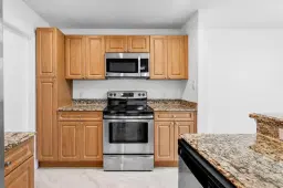 Picture of 6635 Old Farm Trail, Boynton Beach, FL 33437