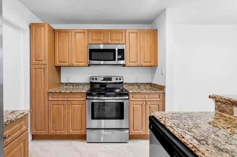Picture of 6635 Old Farm Trail, Boynton Beach FL 33437