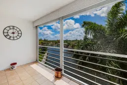 Picture of 3010 NE 16Th Ave 405, Oakland Park, FL 33334
