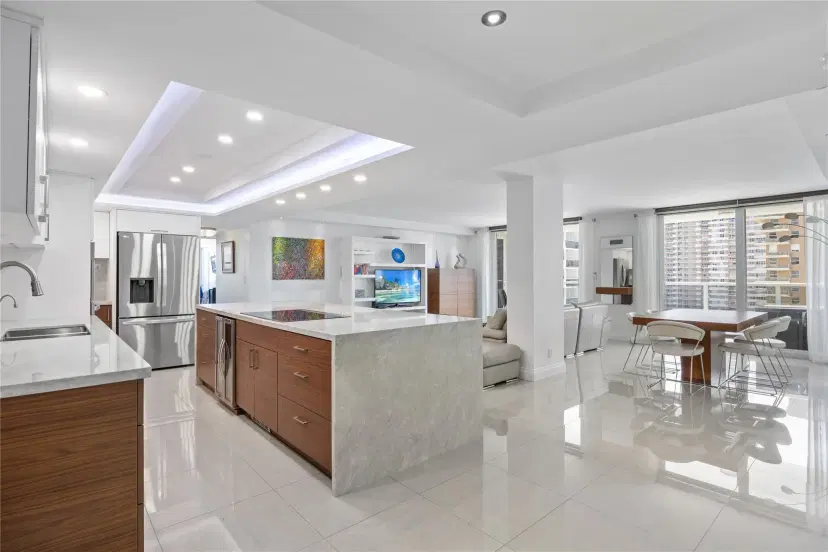 Picture of 1880 S Ocean Dr Ts306, Hallandale Beach FL 33009