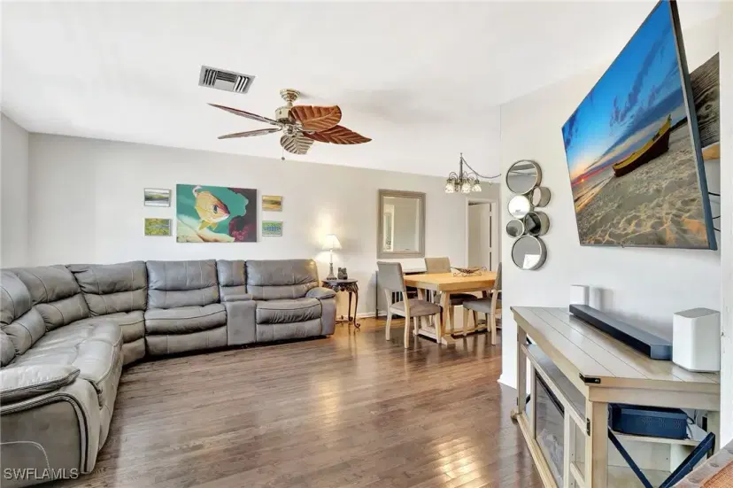 Picture of 4384 Parrot Ave, Naples FL 34104