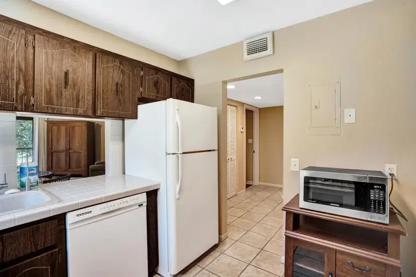 Picture of 8851 N New River Canal Rd 17E, Plantation FL 33324