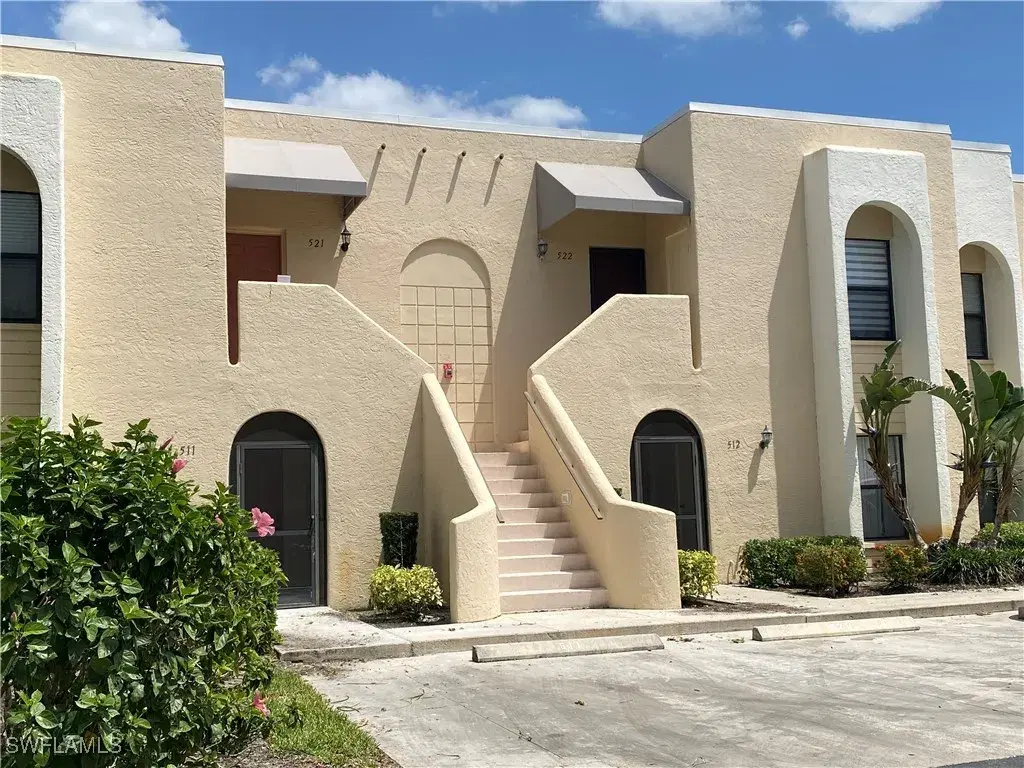Picture of 3327 Olympic Dr 512, Naples, FL 34105