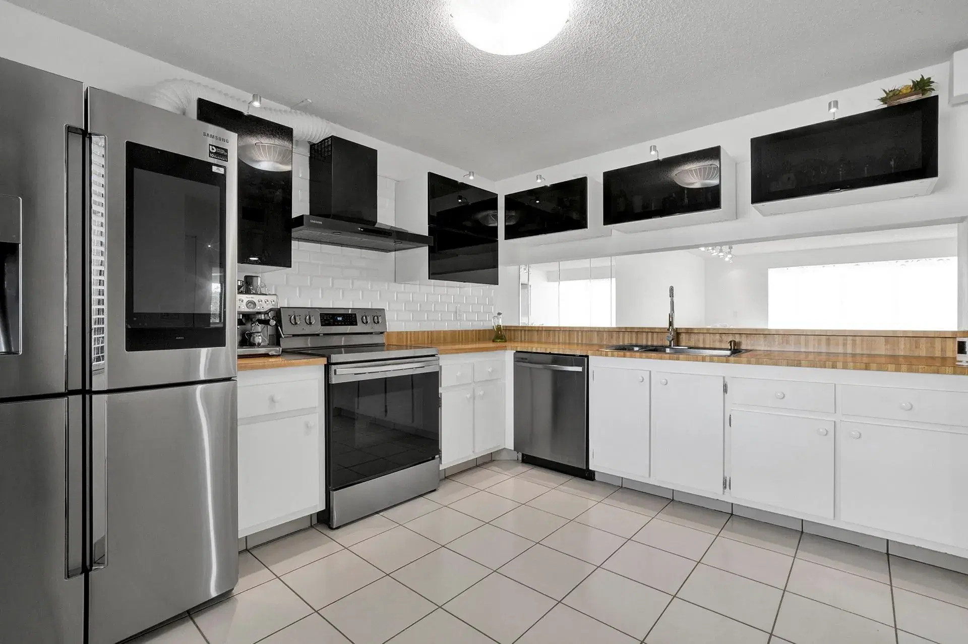 Picture of 8000 Hampton Blvd 301, North Lauderdale, FL 33068