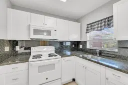 Picture of 3050 Sunrise Lakes Dr 307, Fort Lauderdale, FL 33322