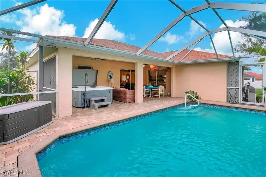 Picture of 731 SW 6Th St, Cape Coral, FL 33991