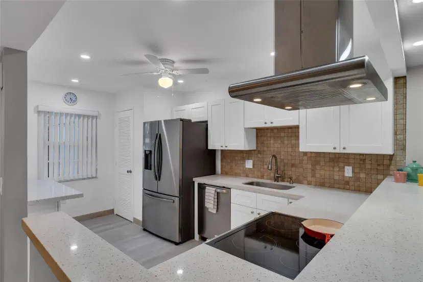 Picture of 802 Cypress Grove Lane 105, Pompano Beach FL 33069