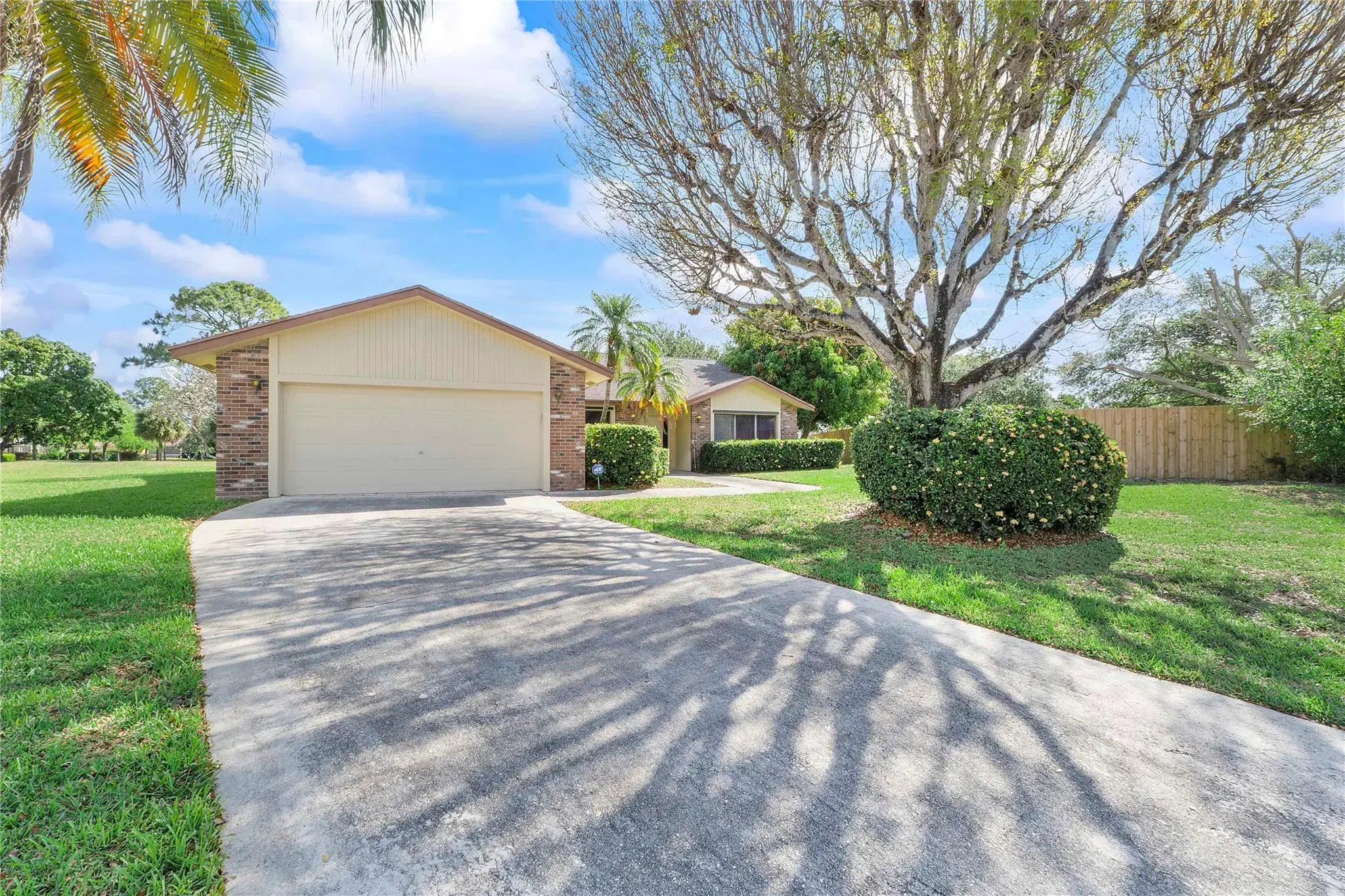 Picture of 21766 Beachnut Dr, Boca Raton, FL 33433
