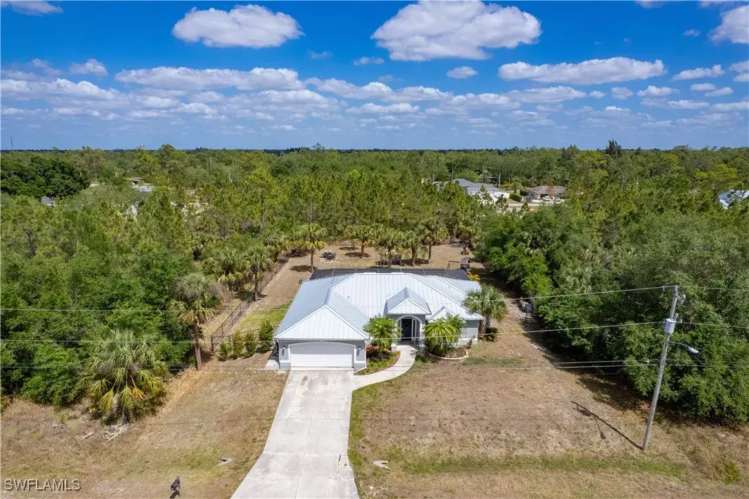 Picture of 914 Dayton Ave, Lehigh Acres, FL 33972