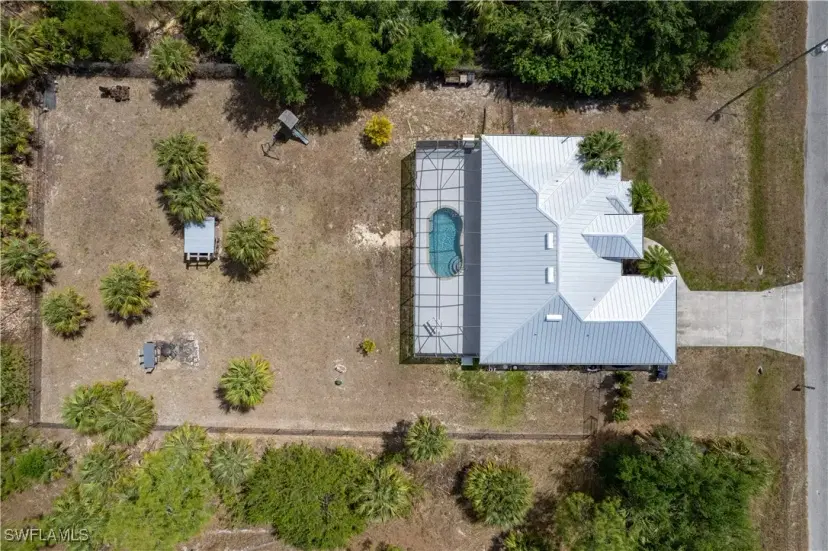 Picture of 914 Dayton Ave, Lehigh Acres FL 33972