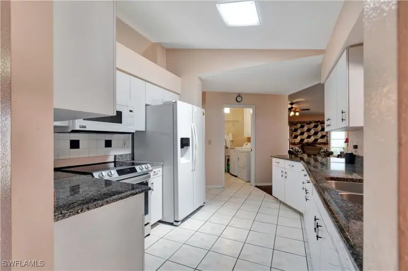Picture of 214 SE 31St St, Cape Coral FL 33904