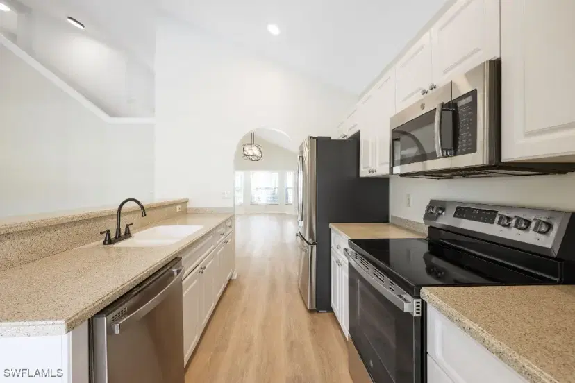 Picture of 2122 Morning Sun Ln, Naples FL 34119
