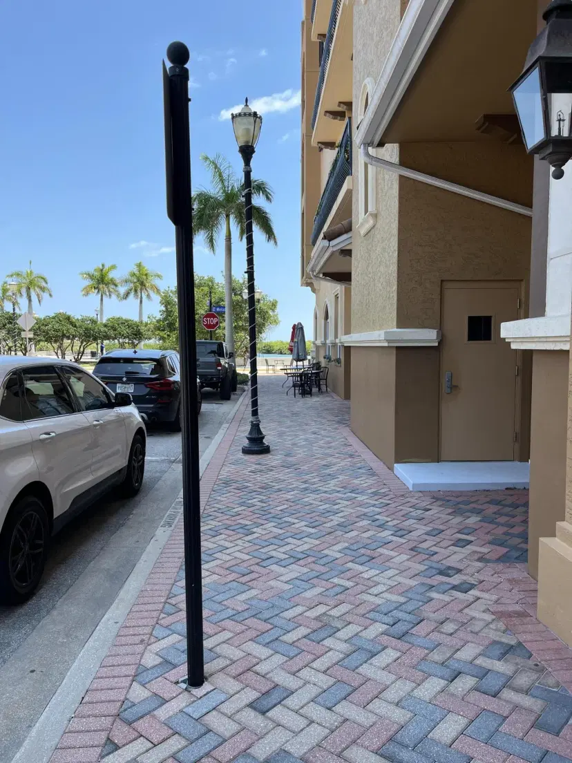 Picture of 20 Orange Avenue 9, Fort Pierce FL 34950