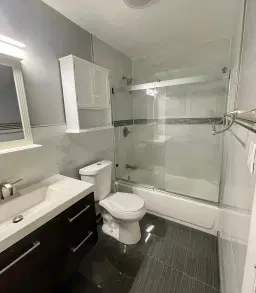 Picture of 9540 NW 65Th St D8, Tamarac, FL 33321