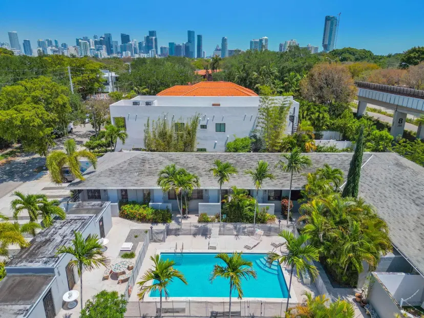 Picture of 3475 SW 1St Ave 12, Miami FL 33145