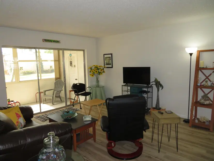 Picture of 701 Lori Drive 103, Palm Springs FL 33461