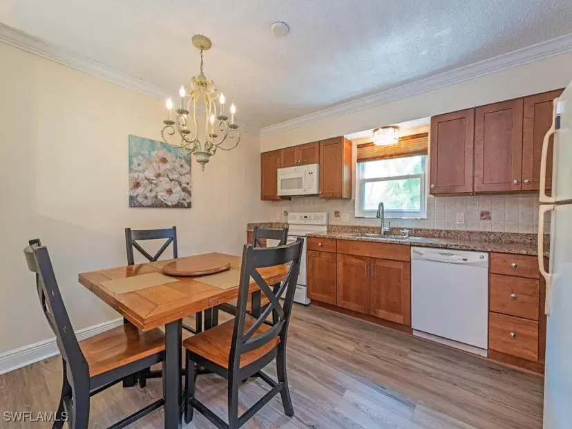 Picture of 940 3Rd St S 104, Naples FL 34102