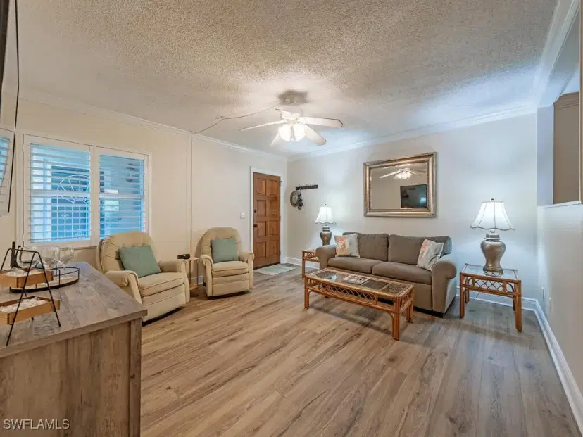 Picture of 940 3Rd St S 104, Naples FL 34102