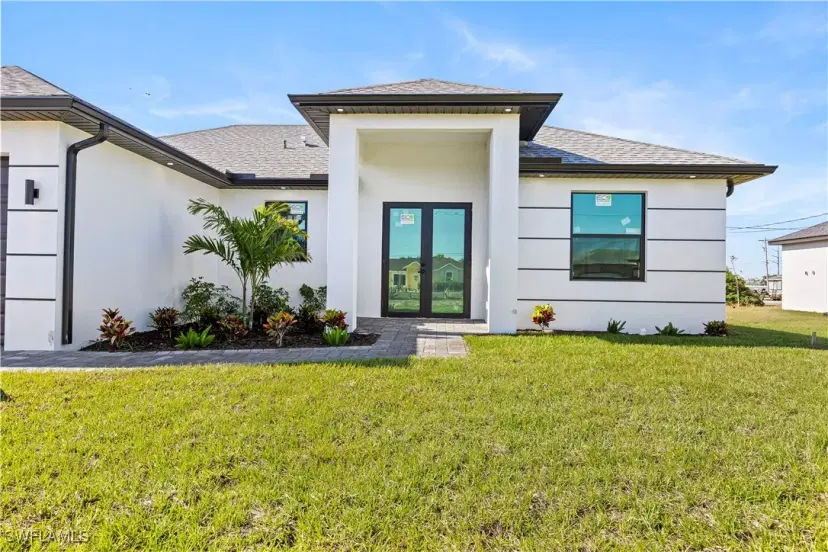 Picture of 24 Kismet Pkwy E, Cape Coral FL 33909