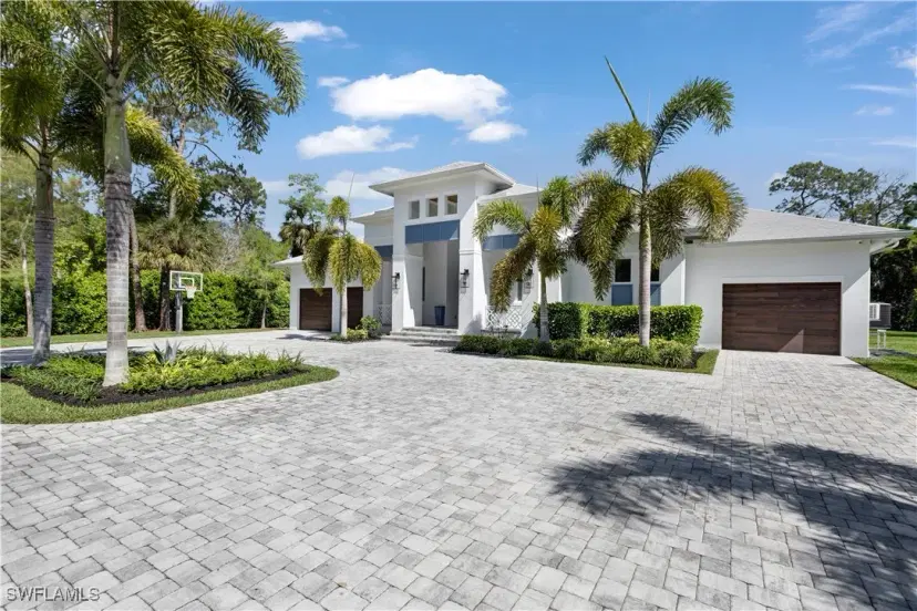 Picture of 5881 Sea Grass Ln, Naples FL 34116