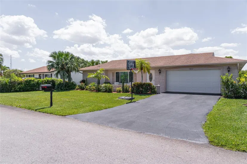 Picture of 9502 NW 74Th Ct, Tamarac FL 33321