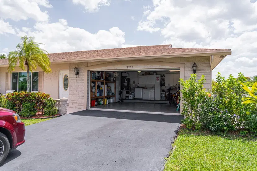 Picture of 9502 NW 74Th Ct, Tamarac FL 33321