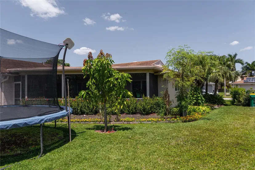 Picture of 9502 NW 74Th Ct, Tamarac FL 33321