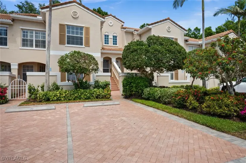 Picture of 8370 Excalibur Cir J4, Naples FL 34108