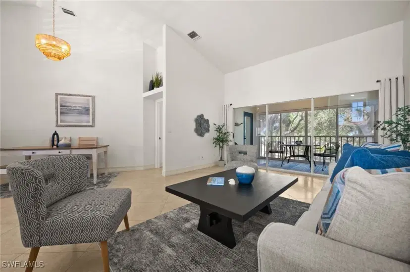 Picture of 8370 Excalibur Cir J4, Naples FL 34108