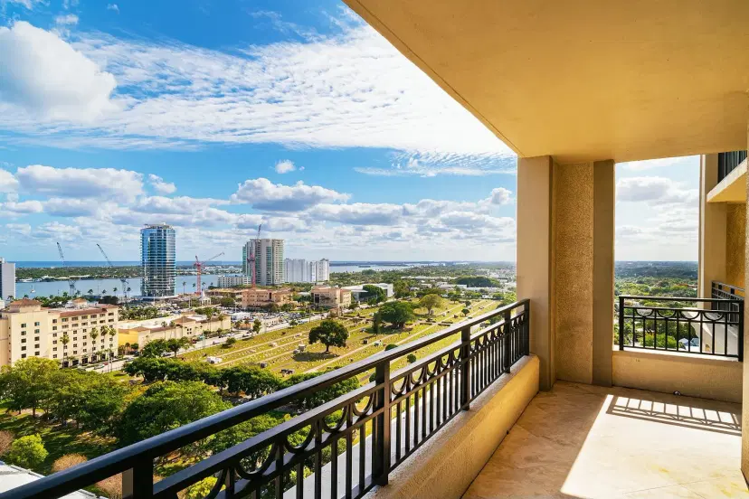 Picture of 550 Okeechobee Boulevard 1401, West Palm Beach FL 33401