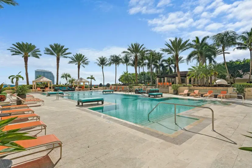 Picture of 550 Okeechobee Boulevard 1401, West Palm Beach FL 33401