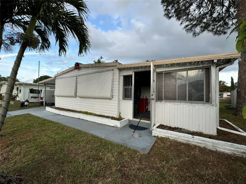 Picture of 6424 Dogwood Lane, Lantana FL 33462