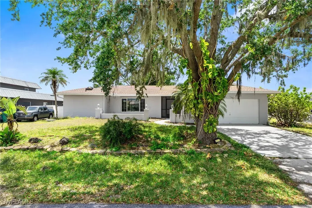 Picture of 22457 Oceanside Ave Sw, Port Charlotte, FL 33952