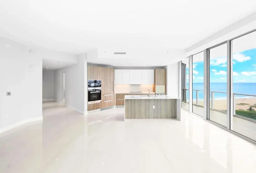 Picture of 3100 N Ocean Drive H-1508, Singer Island FL 33404