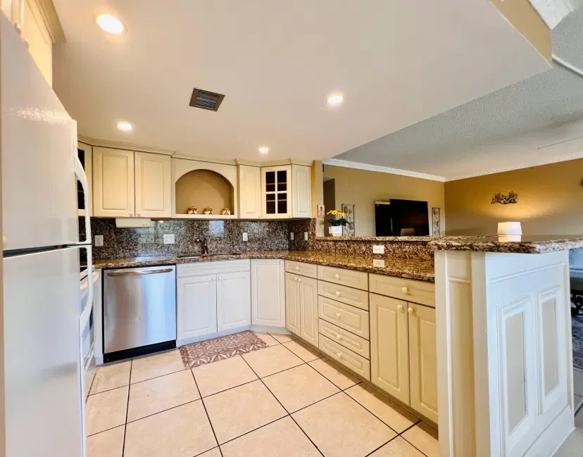 Picture of 306 Wellington L, West Palm Beach FL 33417