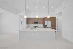 Picture of 1403 NW 17Th St, Cape Coral, FL 33993