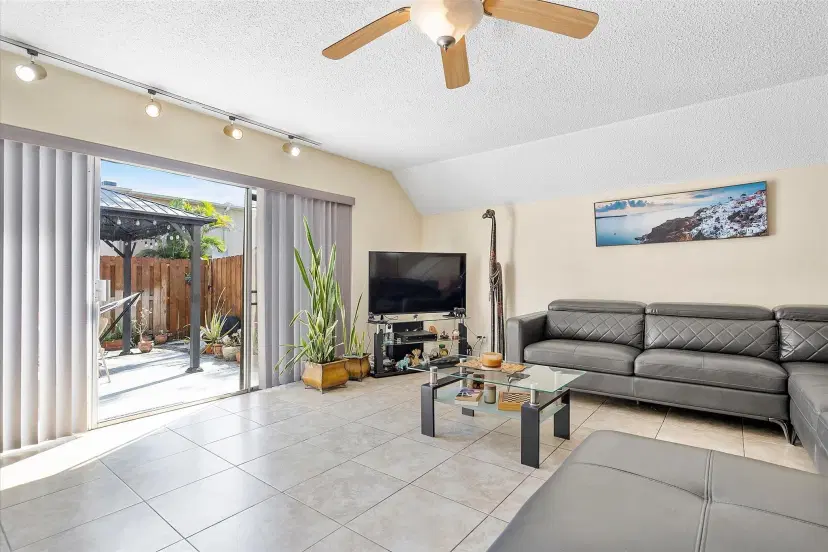 Picture of 7326 SW 25Th Ct 16, Davie FL 33317
