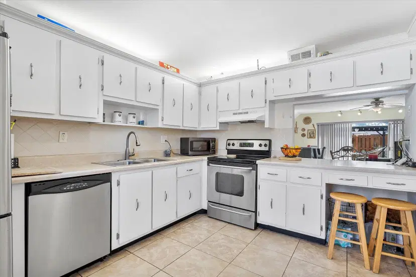Picture of 7326 SW 25Th Ct 16, Davie FL 33317