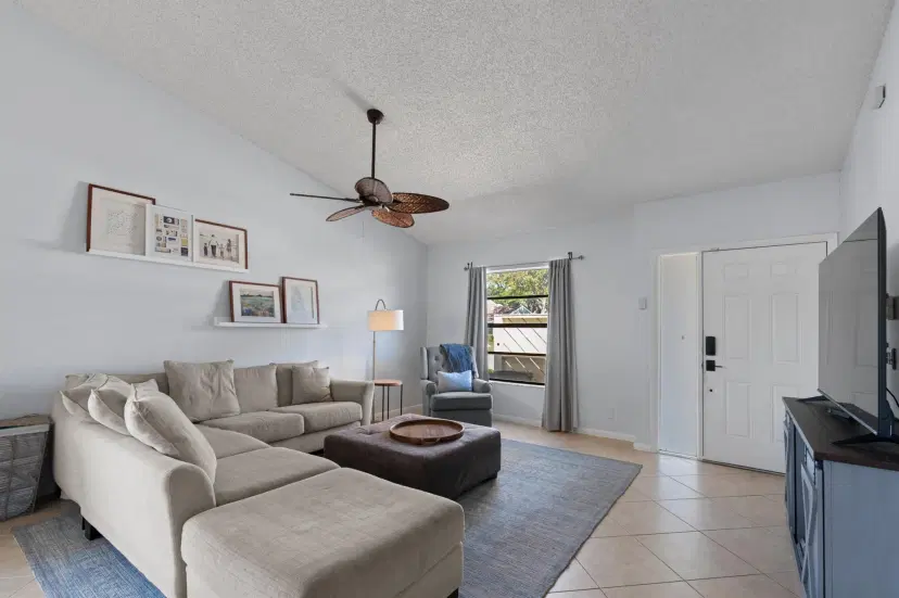 Picture of 502 Lakewood Drive 10A, Jupiter FL 33458