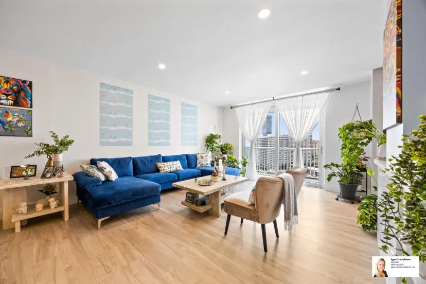 Picture of 137 Golden Isles Drive 1605, Hallandale Beach FL 33009