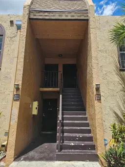 Picture of 4221 NW 21St Street 290, Lauderhill, FL 33313