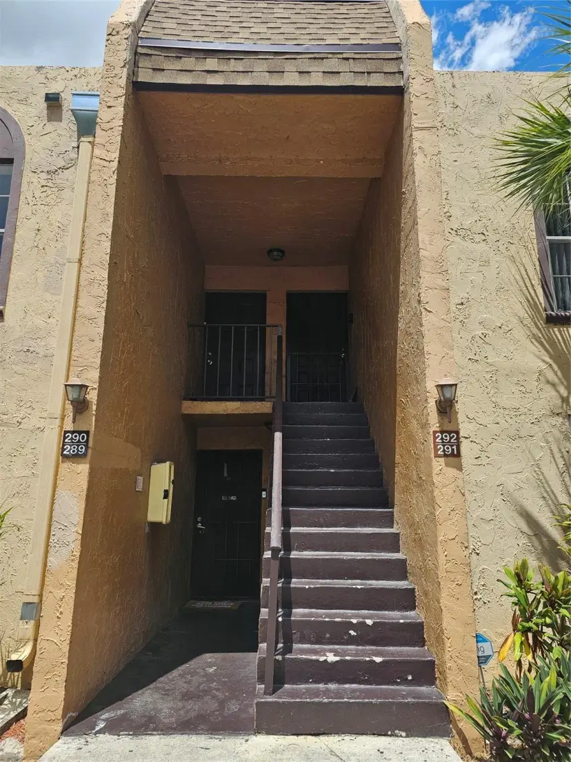 Picture of 4221 NW 21St Street 290, Lauderhill FL 33313