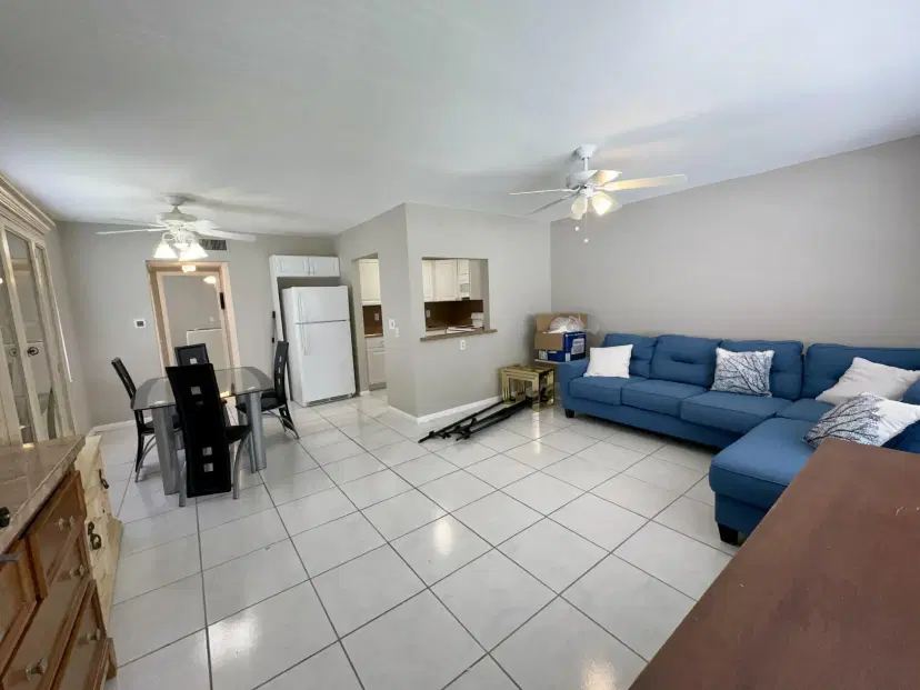 Picture of 165 Coventry G, West Palm Beach FL 33417