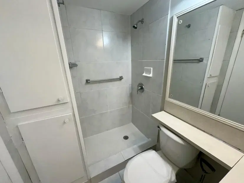 Picture of 165 Coventry G, West Palm Beach FL 33417